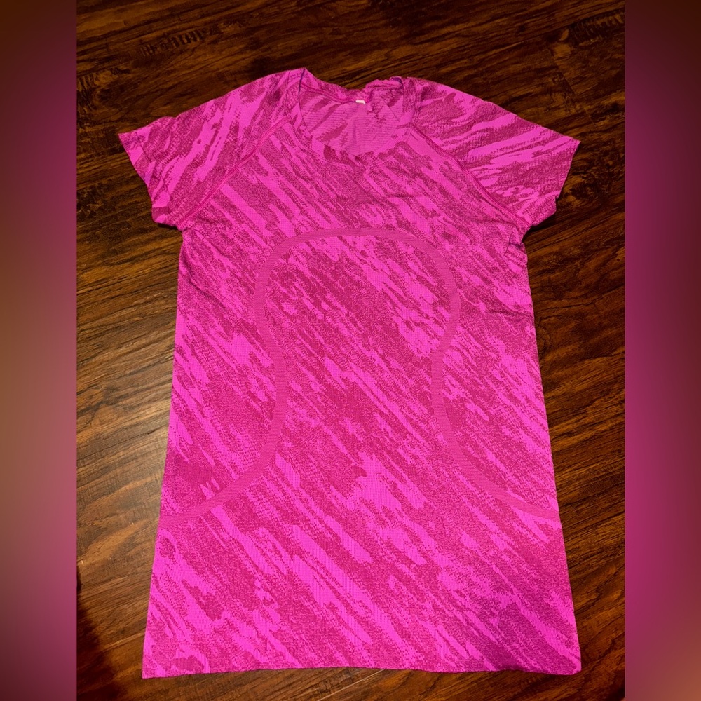 Lululemon swiftly tech shirt